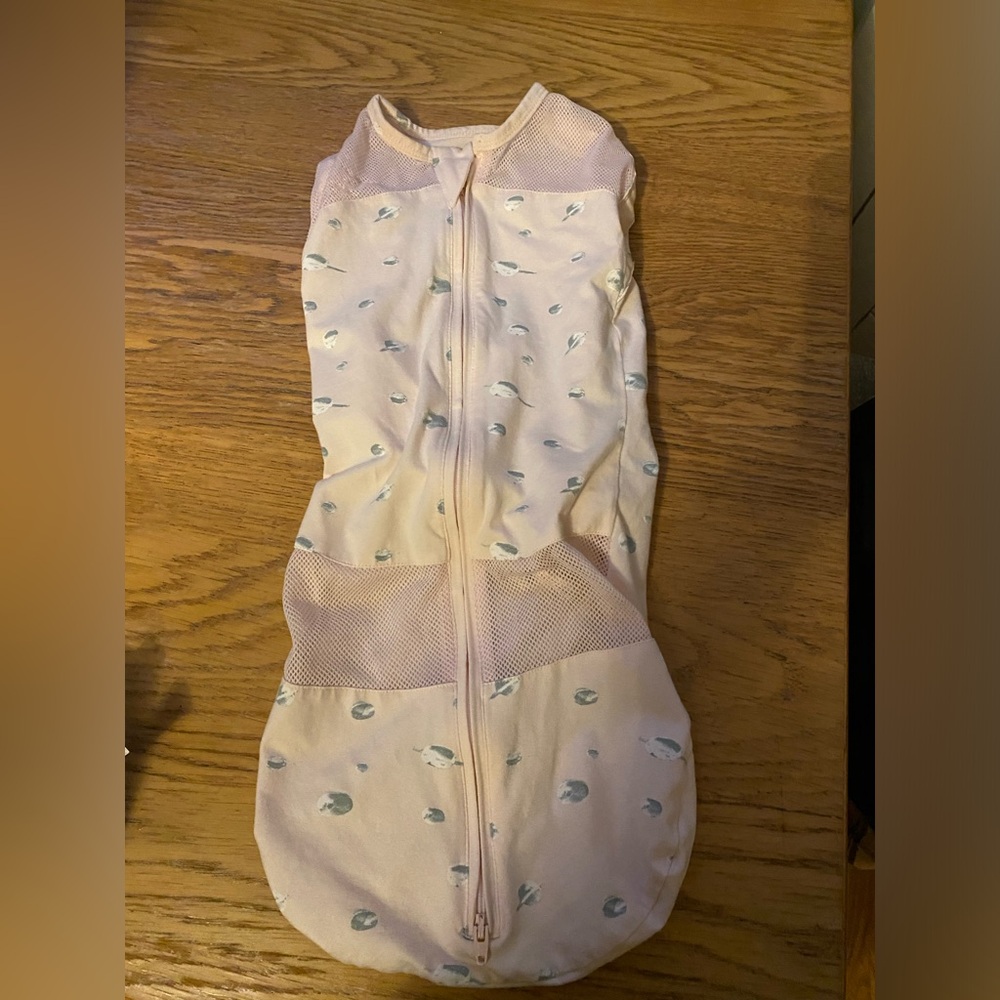 Happiest baby swaddle